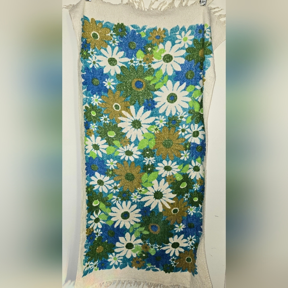 Vintage Flower Power Bath Towel